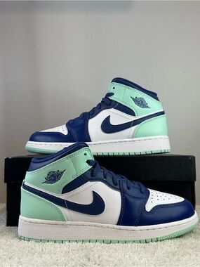 Air Jordan 1 Mid